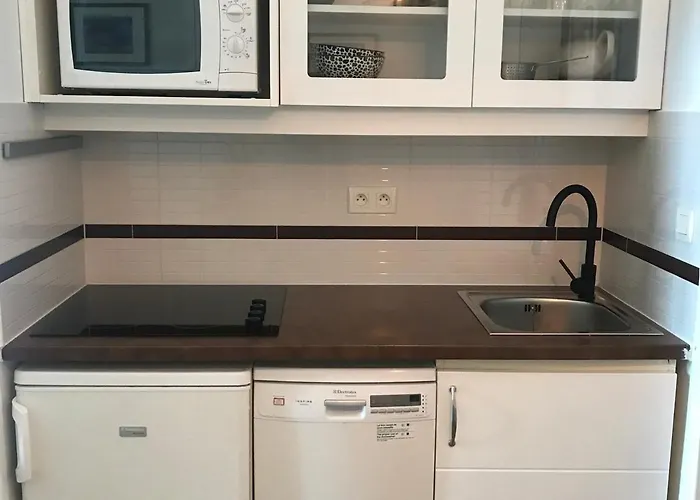 Cosy Avec Terrasse Et Acces Piscines A Cap Esterel - Fr-1-504-645 アパート