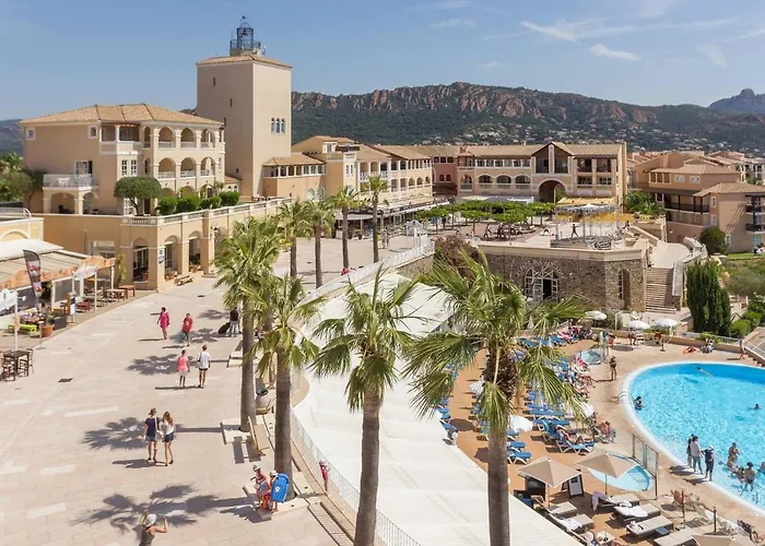 Cosy Avec Terrasse Et Acces Piscines A Cap Esterel - Fr-1-504-645